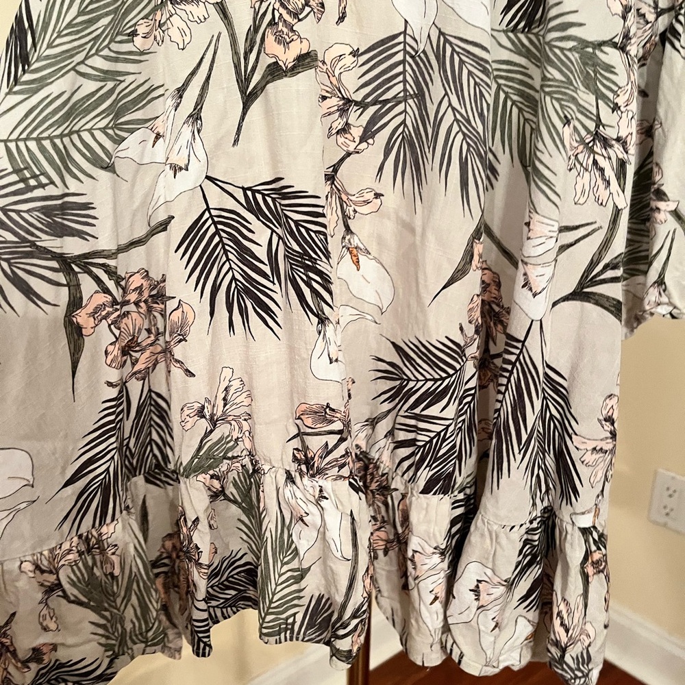 Label‎ of Love Tropical Bell Sleeve Dress - Picture 7 of 8